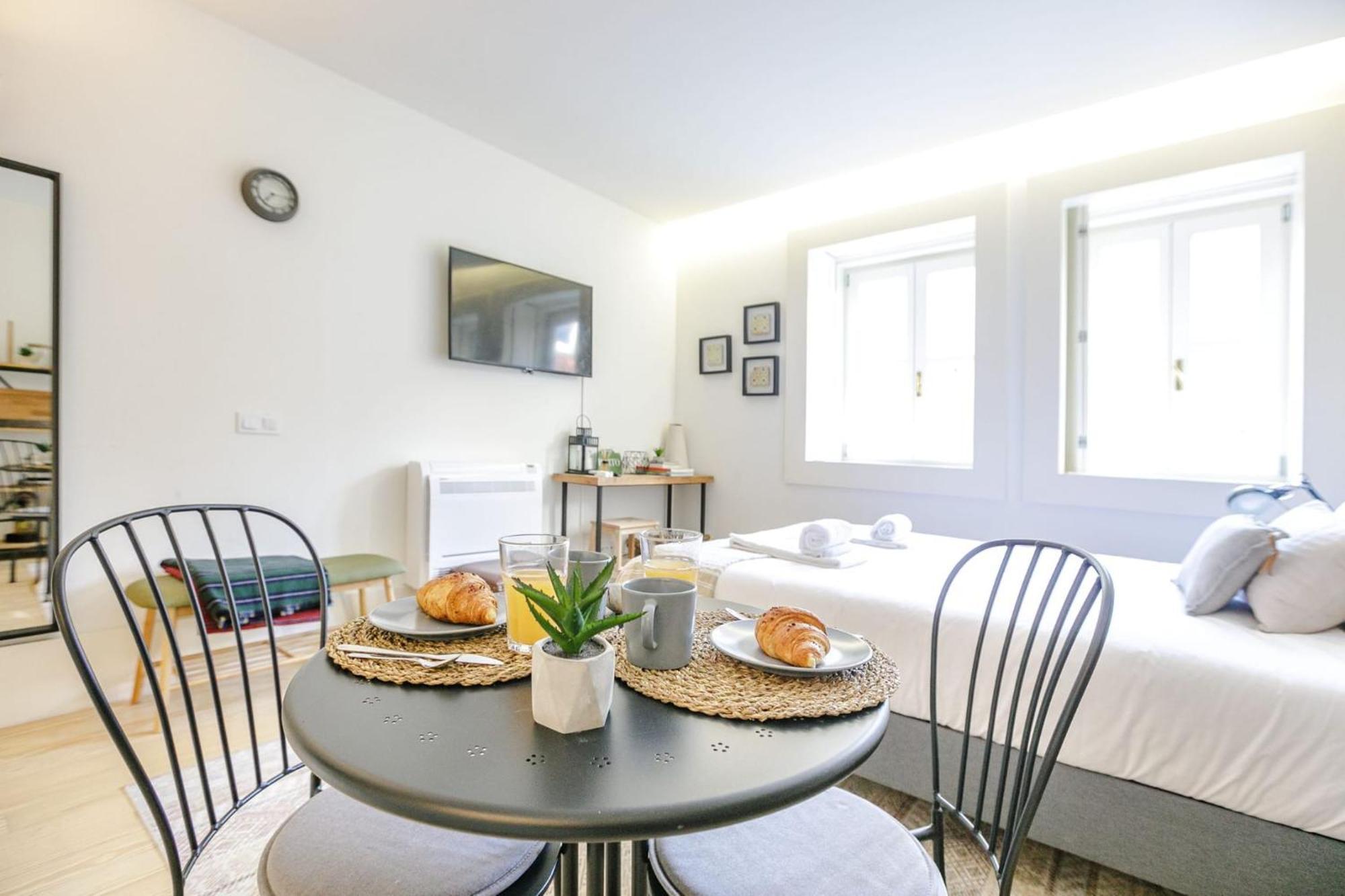 Door 65 - Historical Center Apartments 포르투 외부 사진