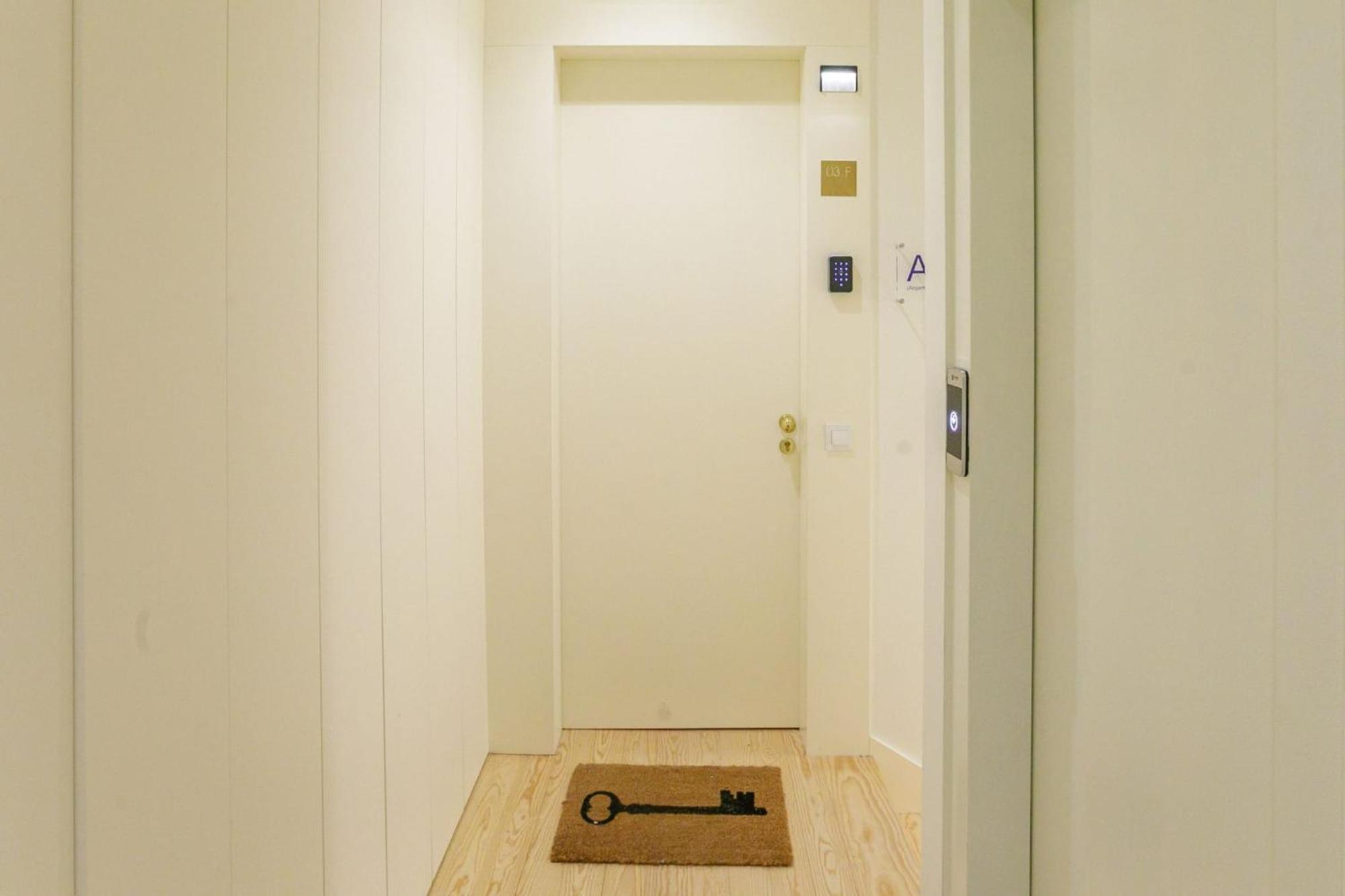 Door 65 - Historical Center Apartments 포르투 외부 사진